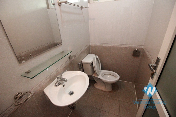 Beautiful studio for rent in Xuan Dieu street, Tay Ho, Hanoi